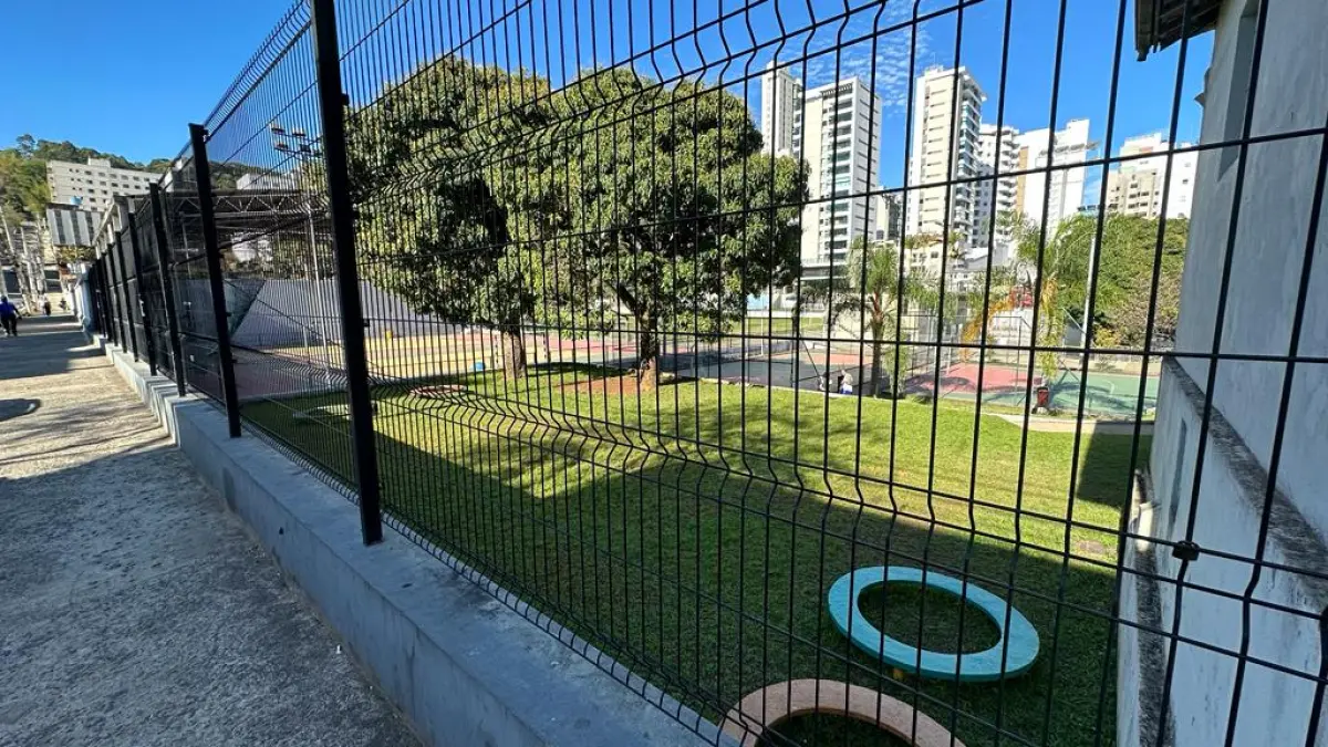LOTE 001 - GRANDE IMÓVEL DE 13.044,60M2 COM PREDIO PISCINAS ETC EM JUIZ DE FORA MG