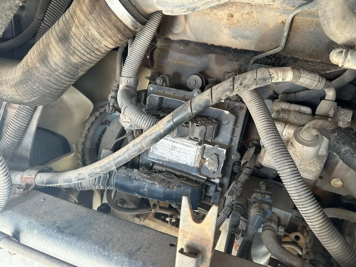 LOTE 000 - FORD CARGO 815 E ANO 2011