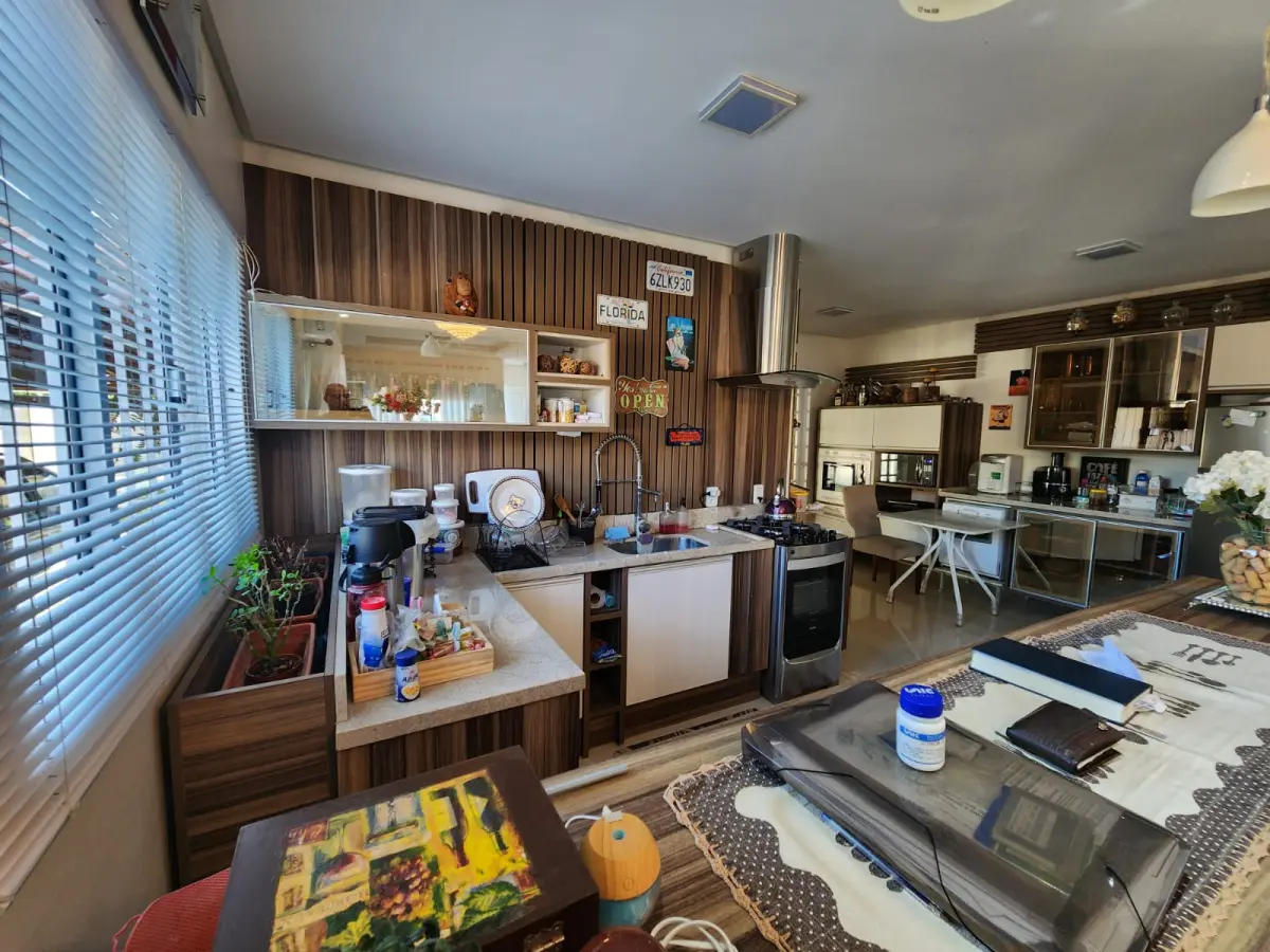 LOTE 001 - GRANDE CASA COM PISCINA NA ILHA DA PINTADA COM MAIS 4 APTS EM OBRA NO IMOVEL