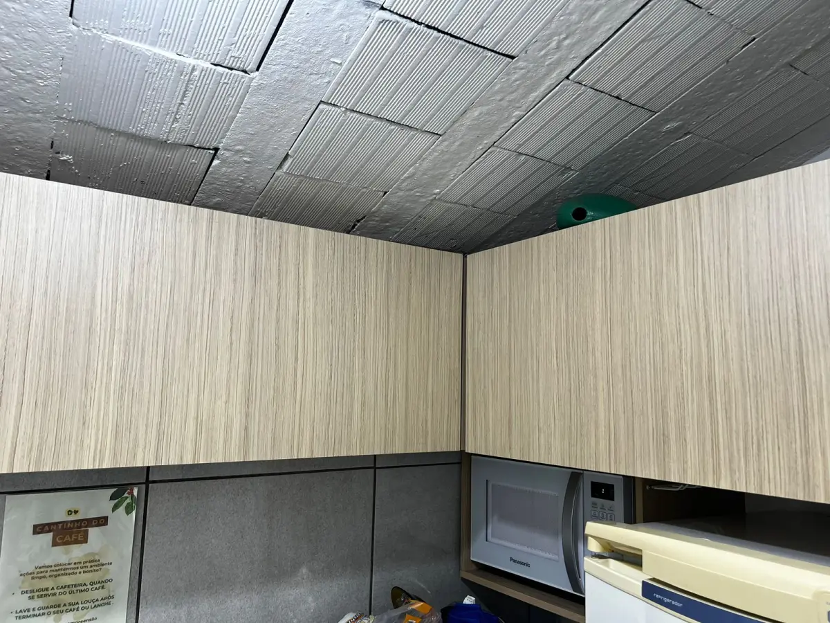 LOTE 009 - Balcão aéreo 