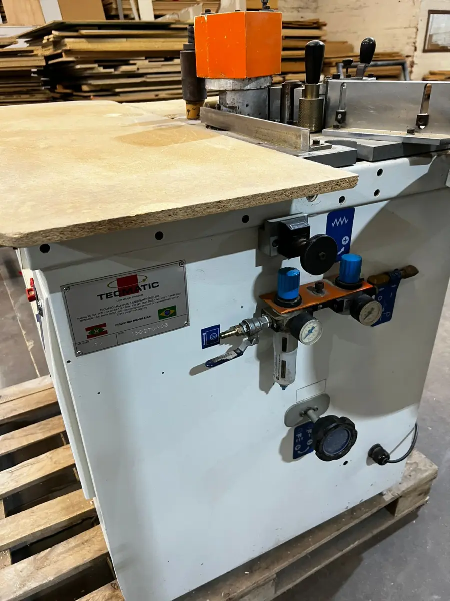 LOTE 045 - Chapeadora de cantos 06