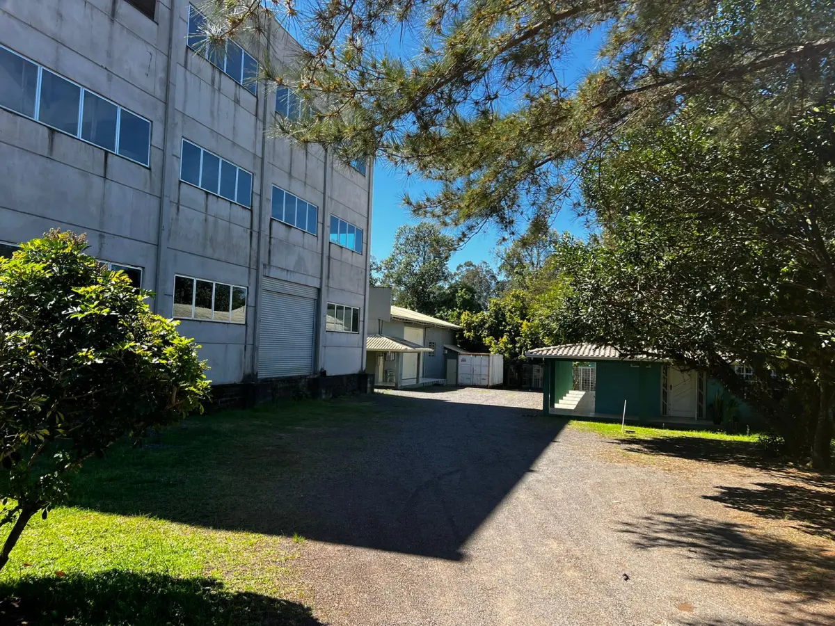 LOTE 000 - O imóvel situado na Rua Walter Strassburger, nº 115, na Zona Urbana de Campo Bom