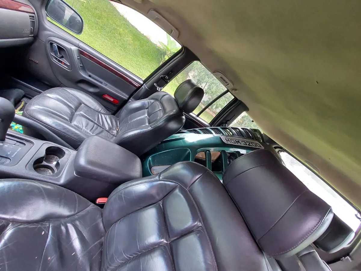 LOTE 000 - Jeep Grand Cherokee Nova Limited 4.7