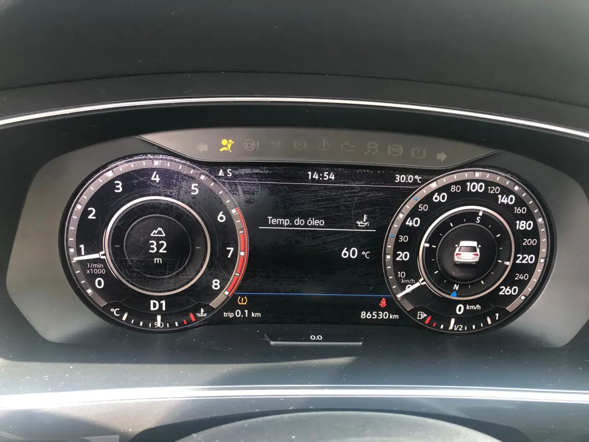 LOTE 000 - Volkswagen/Tiguan Allspac R-Line 350 TSI 2.0 4x4, fabricação/modelo 2018/2019, cor: branca