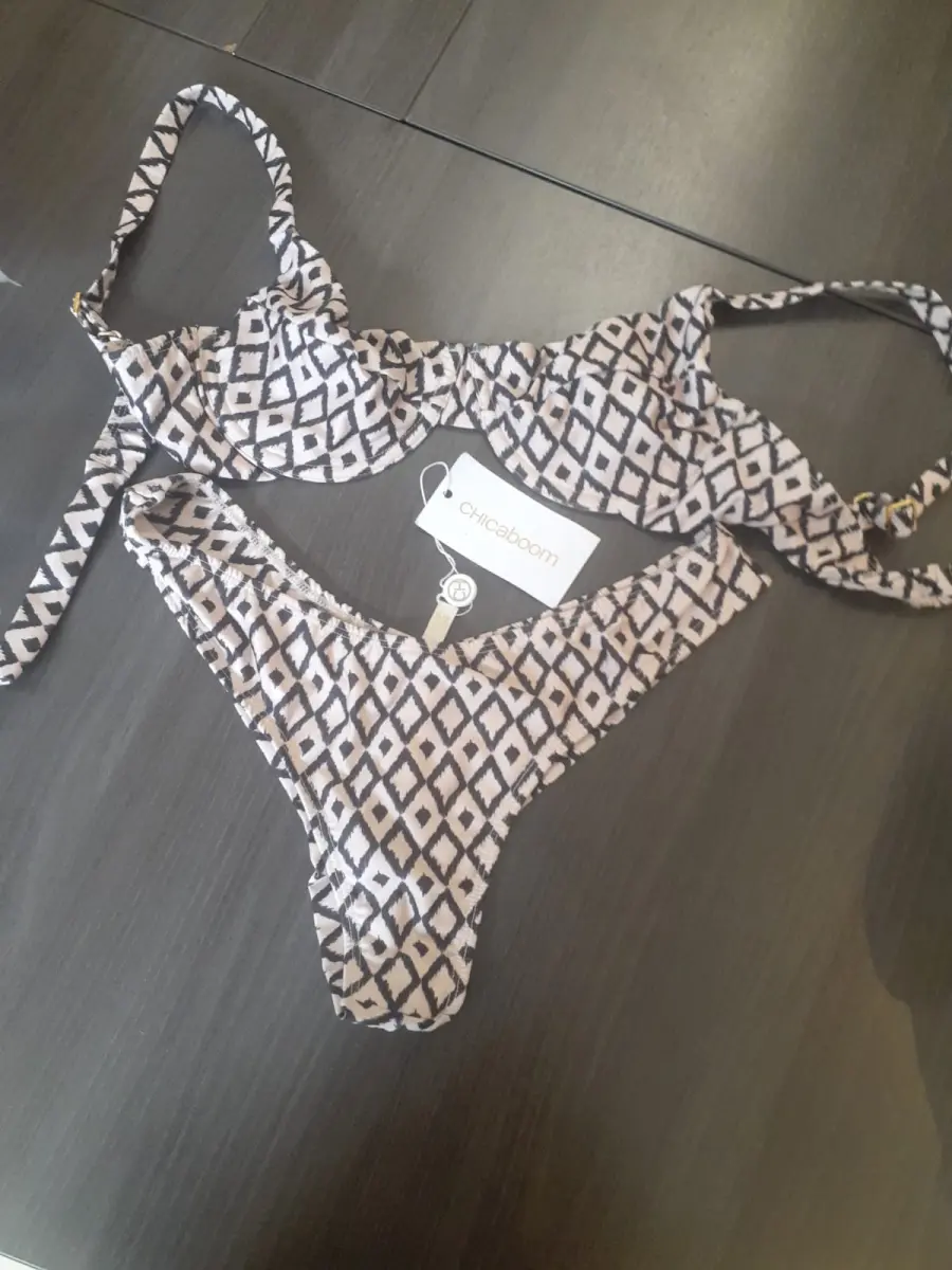 LOTE 000 - LEILÃO DE  BIQUÍNIS