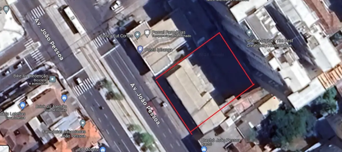 LOTE 000 - Um terreno de forma retangular, à avenida João Pessoa medindo 30,45m de frente, ao oeste à mesma avenida, por 35,00m