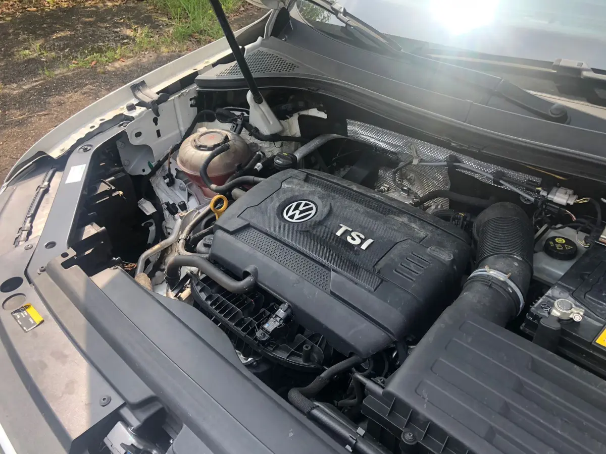 LOTE 000 - Volkswagen/Tiguan Allspac R-Line 350 TSI 2.0 4x4, fabricação/modelo 2018/2019, cor: branca