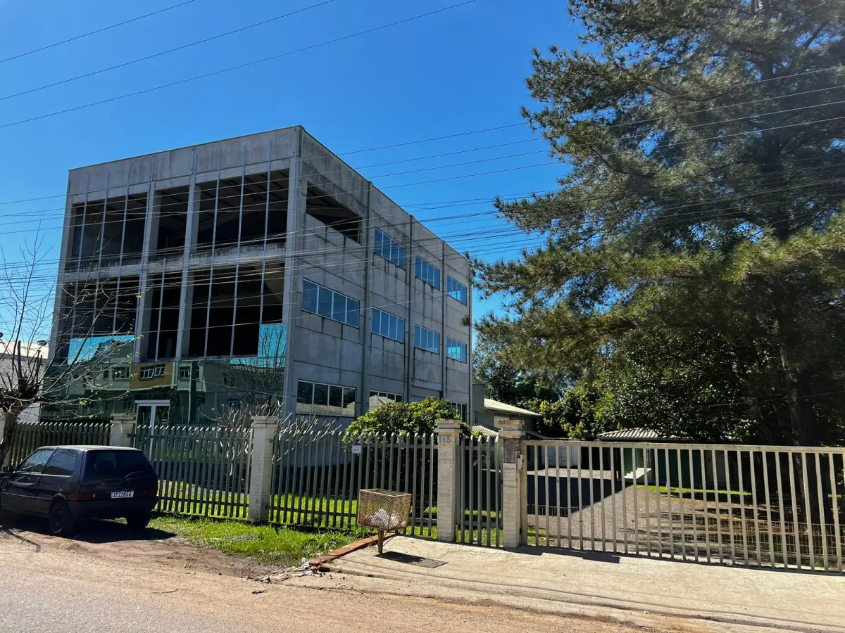 LOTE 000 - O imóvel situado na Rua Walter Strassburger, nº 115, na Zona Urbana de Campo Bom