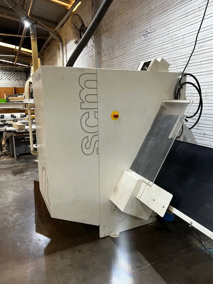 LOTE 051 - Centro de usinagem para madeiras SCM cyflex f900