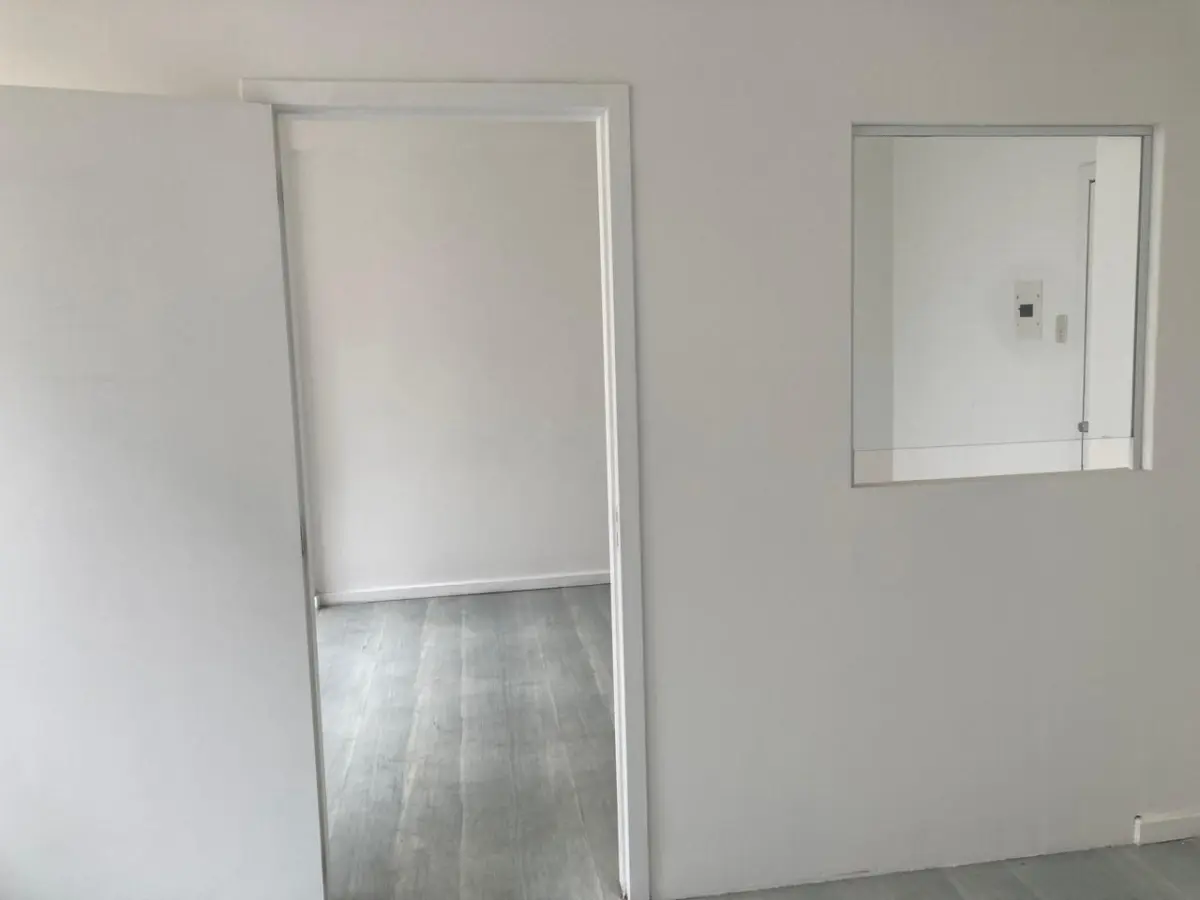 LOTE 001 - O imóvel, conjunto nº 41 do Edifício Candido José de Godoy, localizado na Rua Professor Annes Dias, nº 112, Bairro Centro, Porto Alegre/RS