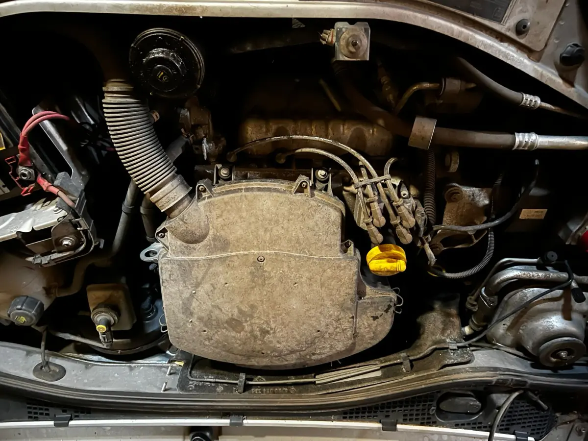 LOTE 000 - Renault Sandero EXP, cor prata, fabricação/modelo 2012/2013