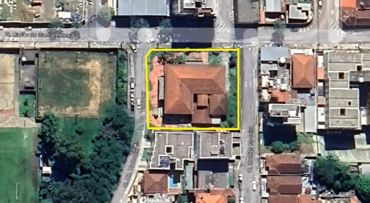 LOTE 001 - GRANDE PRÉDIO DE ESQUINA COM 1.772M2 NO BAIRRO GRANBERRY EM JUIZ DE FORA MG