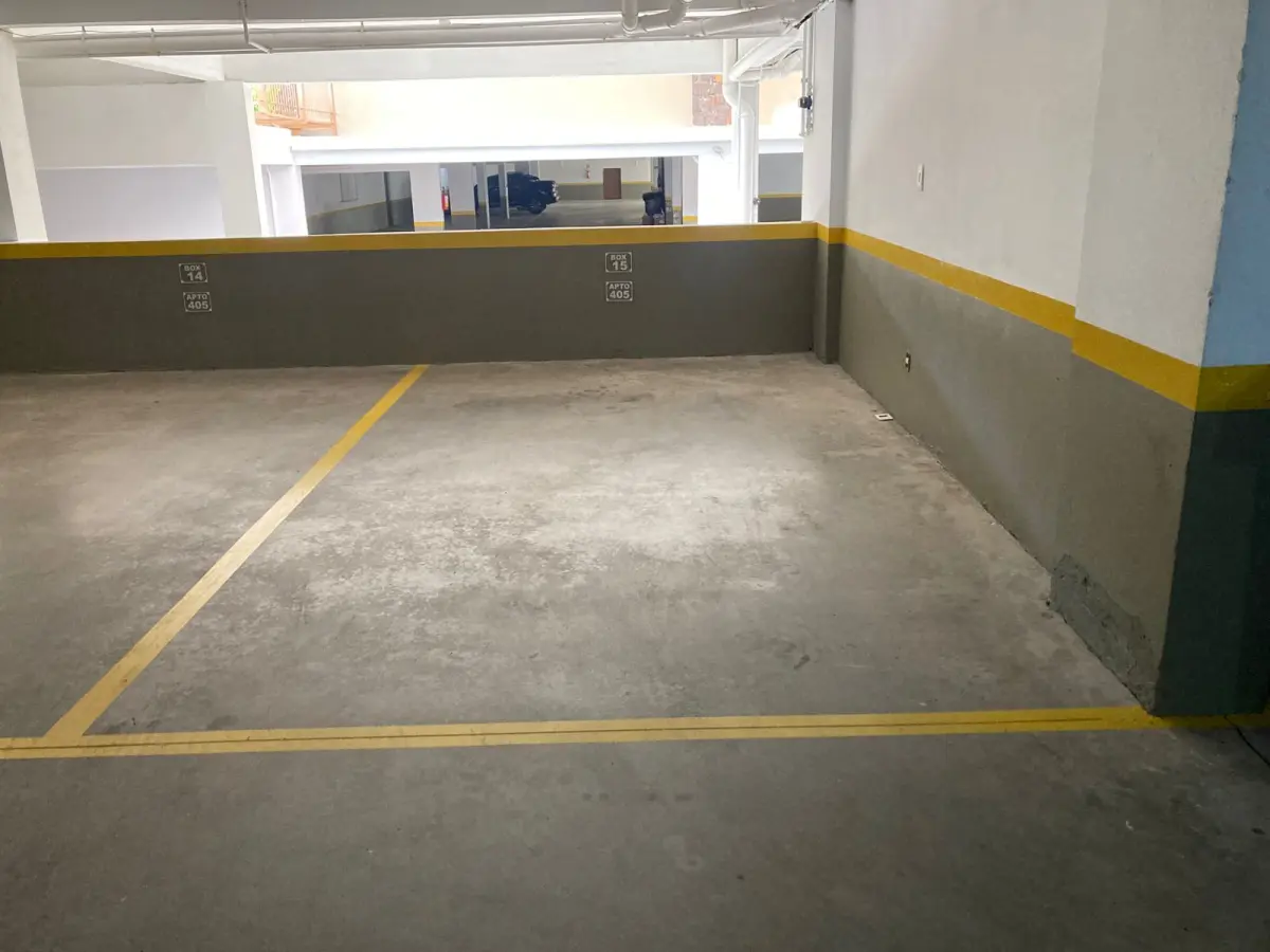 LOTE 000 - Apartamentos 405 e 406 + Box 15, 31, 32 e 14. Finamente decorado