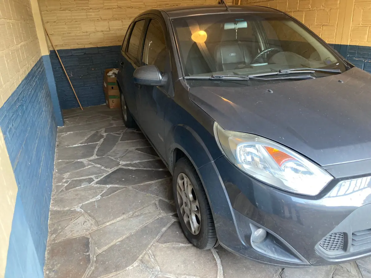 LOTE 000 - LEILÃO DE VEÍCULO  FORD/FIESTA 1.6 FLEX, 2012/2013