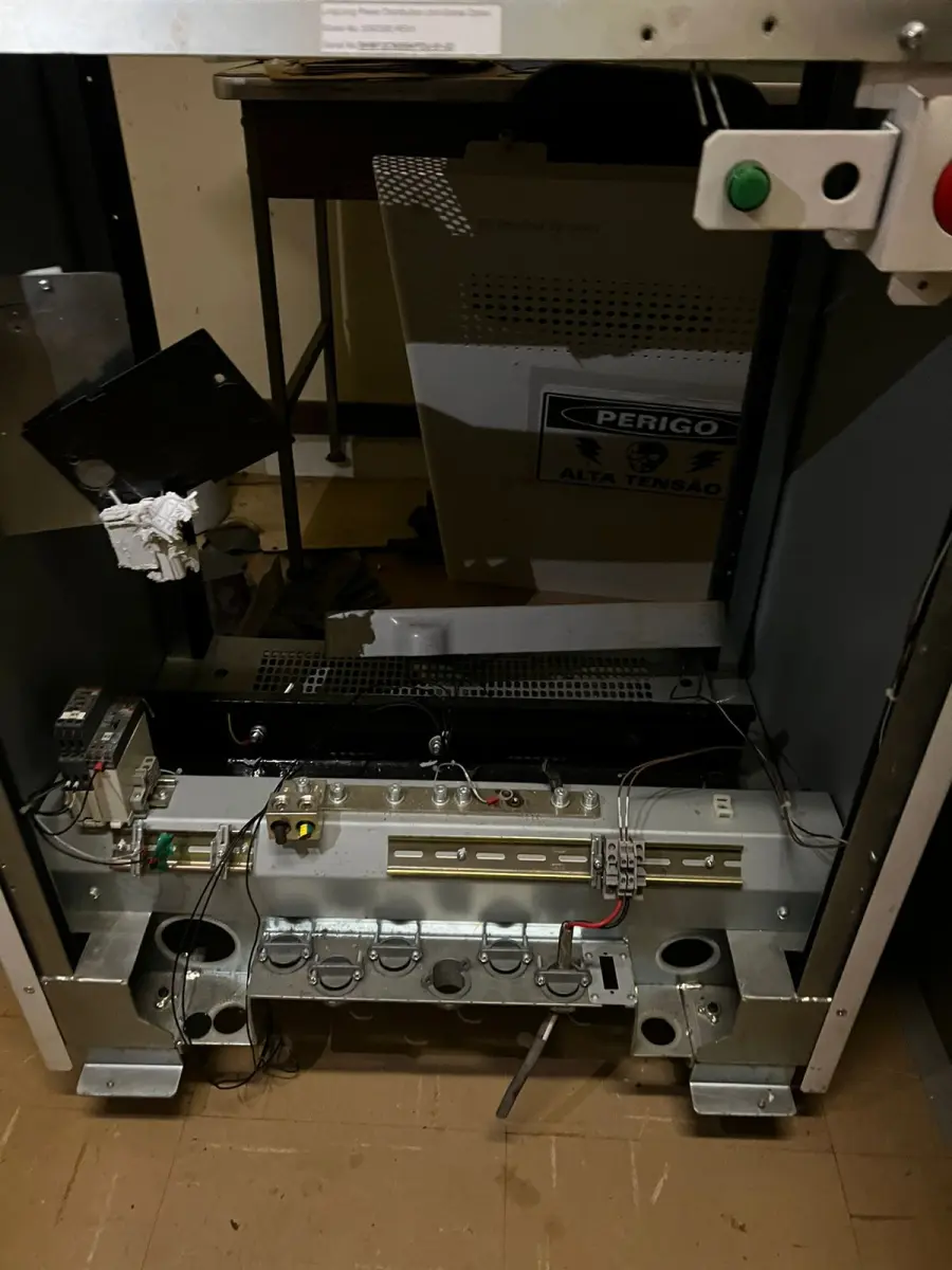 LOTE 003 - TOMOGRAFIA COMPUTADORIZADA MARCA BRIVO