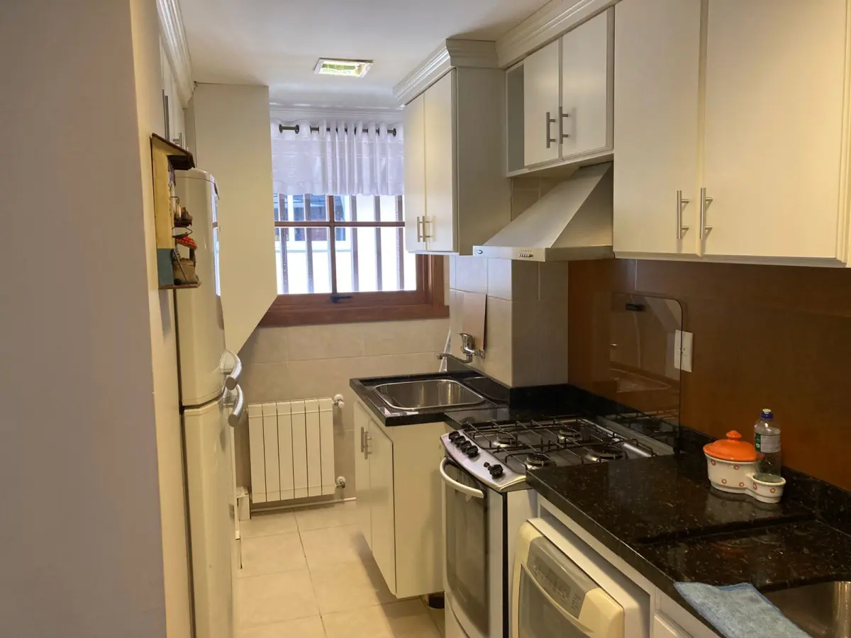 LOTE 000 - Apartamentos 405 e 406 + Box 15, 31, 32 e 14. Finamente decorado