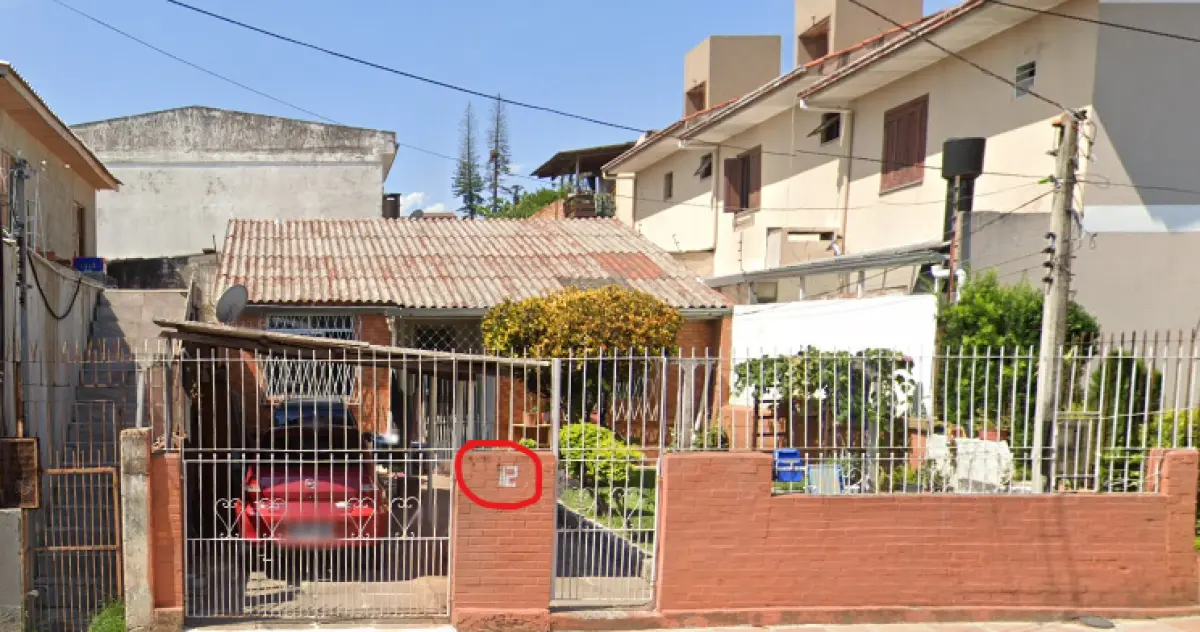 LOTE 000 - O imóvel localizado na Rua Raul Pompeia, nº 112, Bairro Partenon, Porto Alegre