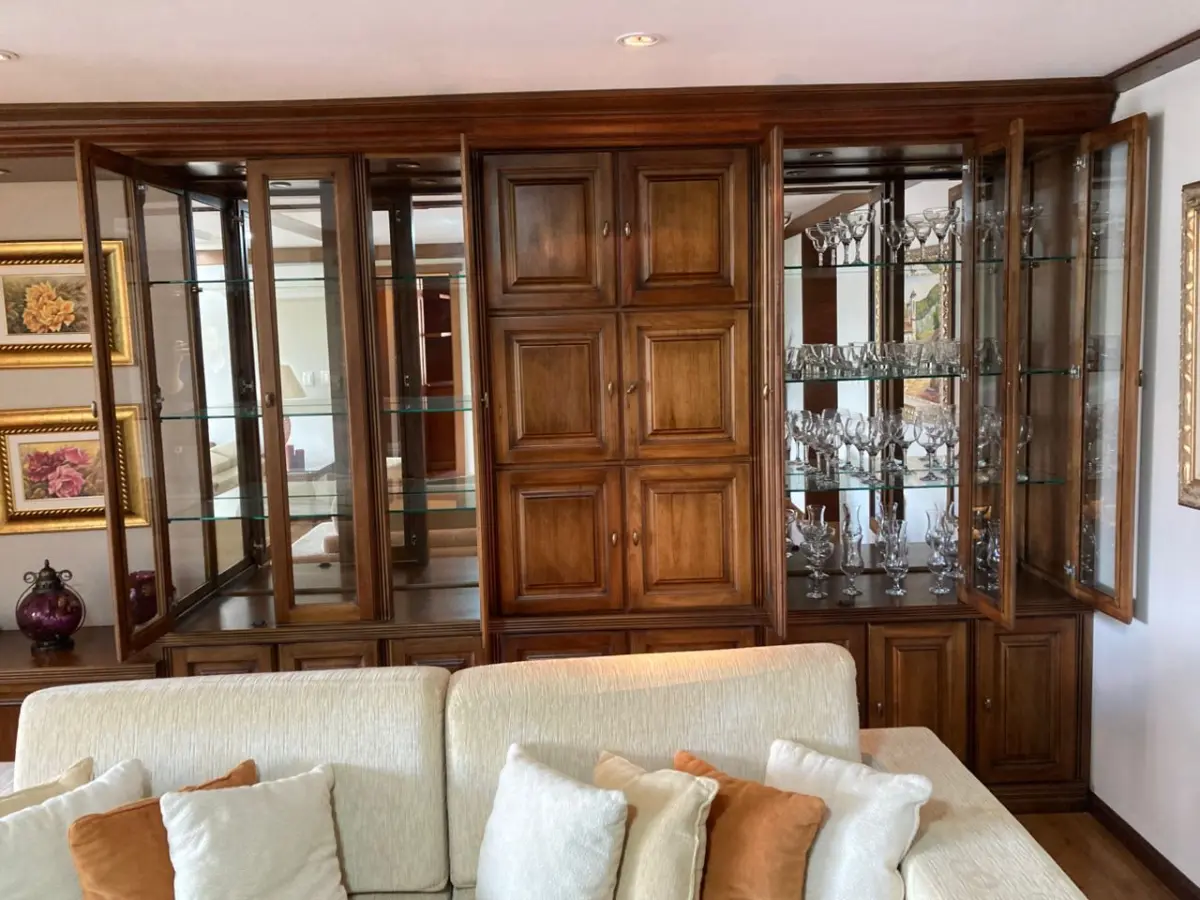 LOTE 000 - Apartamentos 405 e 406 + Box 15, 31, 32 e 14. Finamente decorado