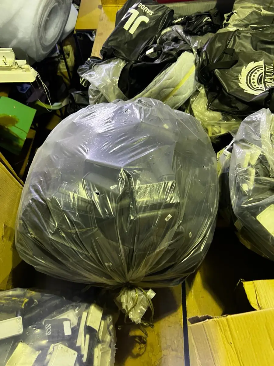 LOTE 007 - Lote de colchoes e mantas massageadoras, lote de espumas e colchões,