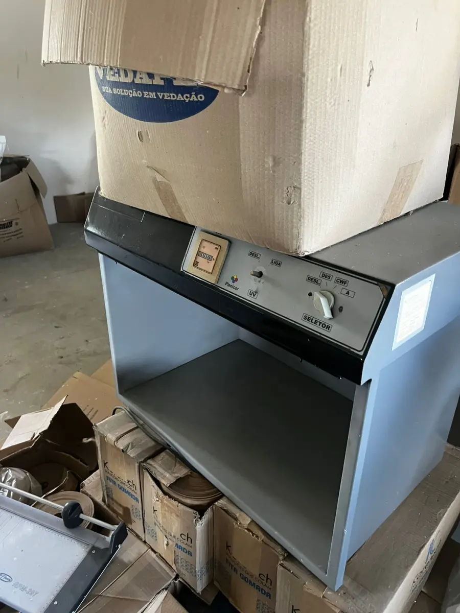 LOTE 000 - SOPRADORA BEKUM, MÃO FRANCESA C/ TALHA ELÉTRICA, UNIDADE DE RESFRIAMENTO, MOTOR P/ REFRIGERAÇÃO, GIRAFA HIDRÁULICA E MÓVEIS DIVERSOS