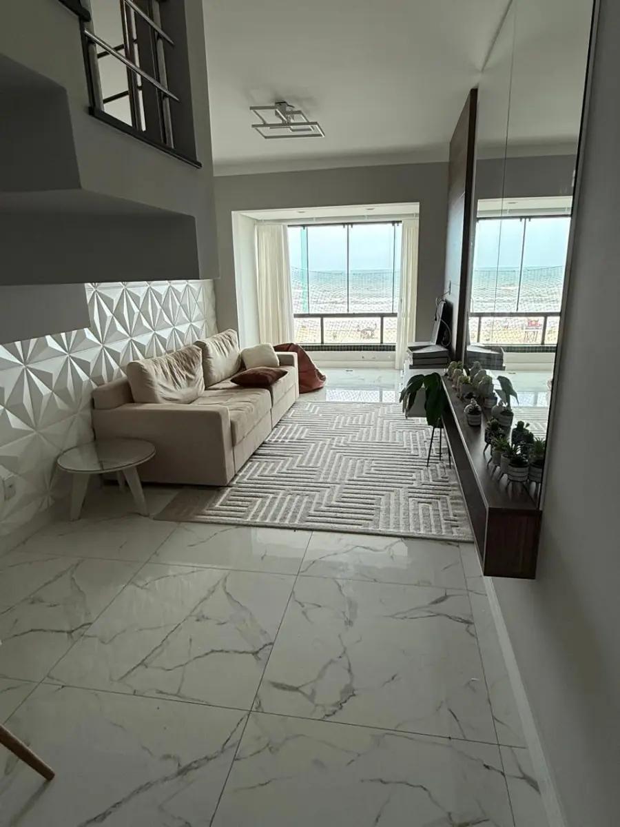 LOTE 002 - O apartamento nº 502 e o Box n° 19, do Edifício Residencial Bella Mare, situado à avenida Beira Mar, nº 1035, em Capão da Canoa/RS. (ATENÇÃO OS MOVEIS, AR CONDICIONADO, EQUIPAMENTOS, CORTINAS NÃO ESTÃO INCLUIDOS NO LEILÃO E SERÃO RETIRADOS APÓS O LEILÃO) DETALHES COM O LEILOEIRO