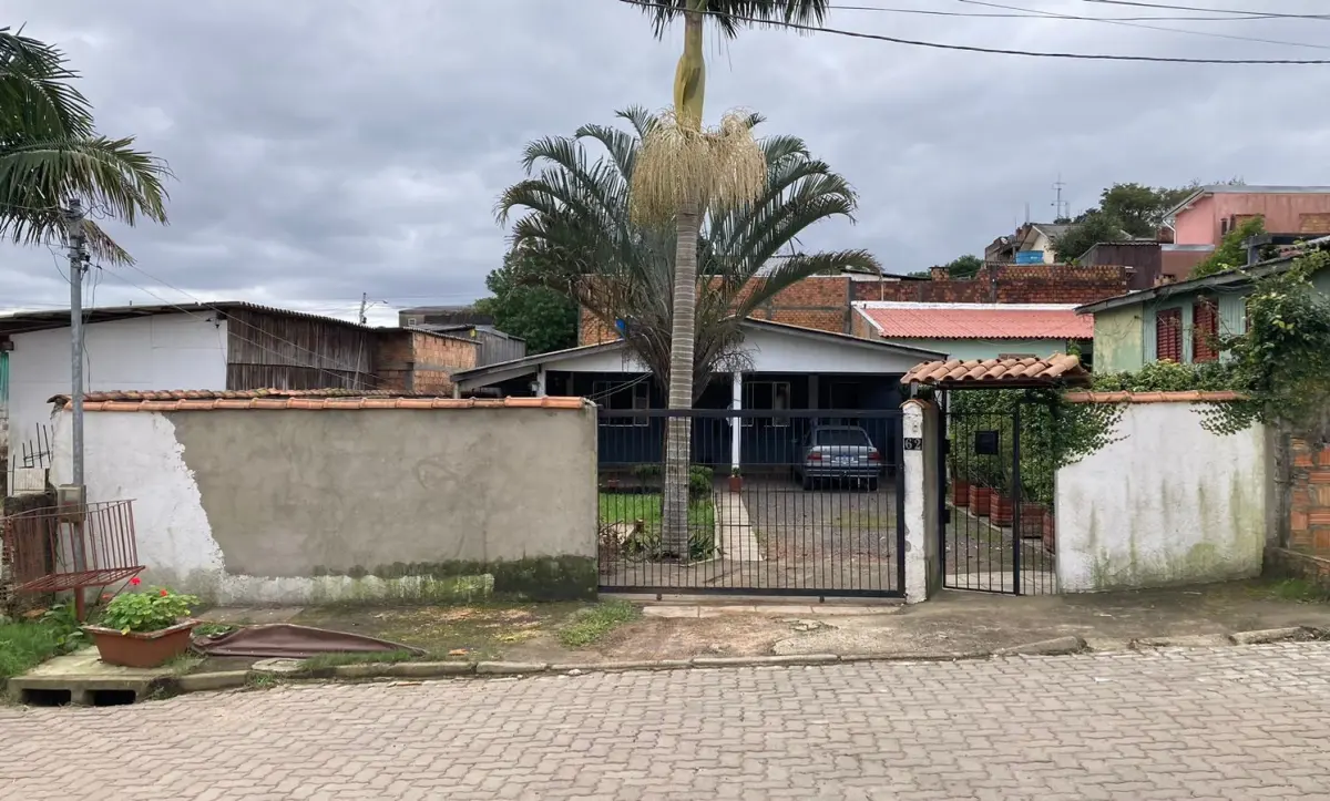 LOTE 009 - Um terreno constituído do lote número quatorze (14), da quadra número vinte e dois (22)