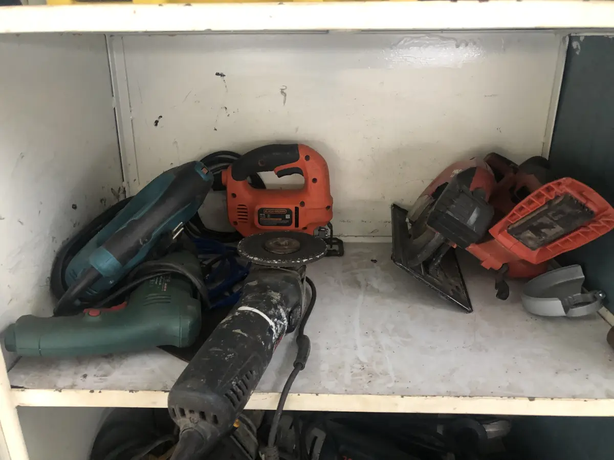 LOTE 001 - LOTE ENGLOBADO DE MAQUIINAS E EQUIPAMENTOS