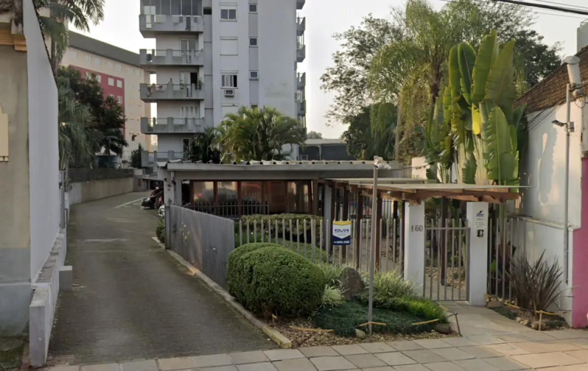 LOTE 159 - O box nº 27 do Edifício Ibiza sob nº 160 da Rua José de Alencar, localizado no andar térreo