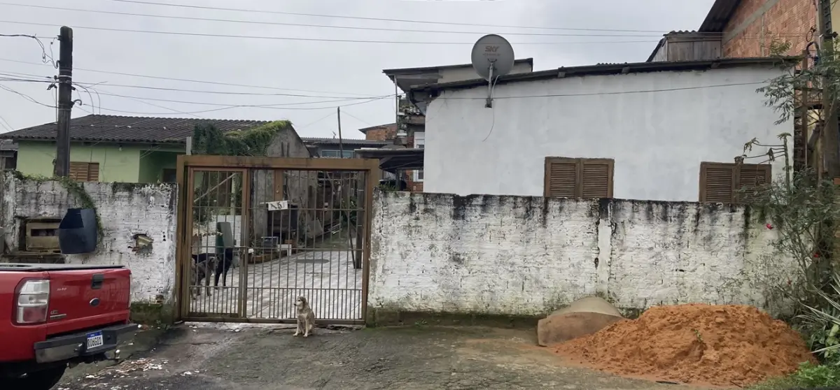 LOTE 072 - Um terreno constituído do lote número dez (10), da quadra número vinte e quatro (24)