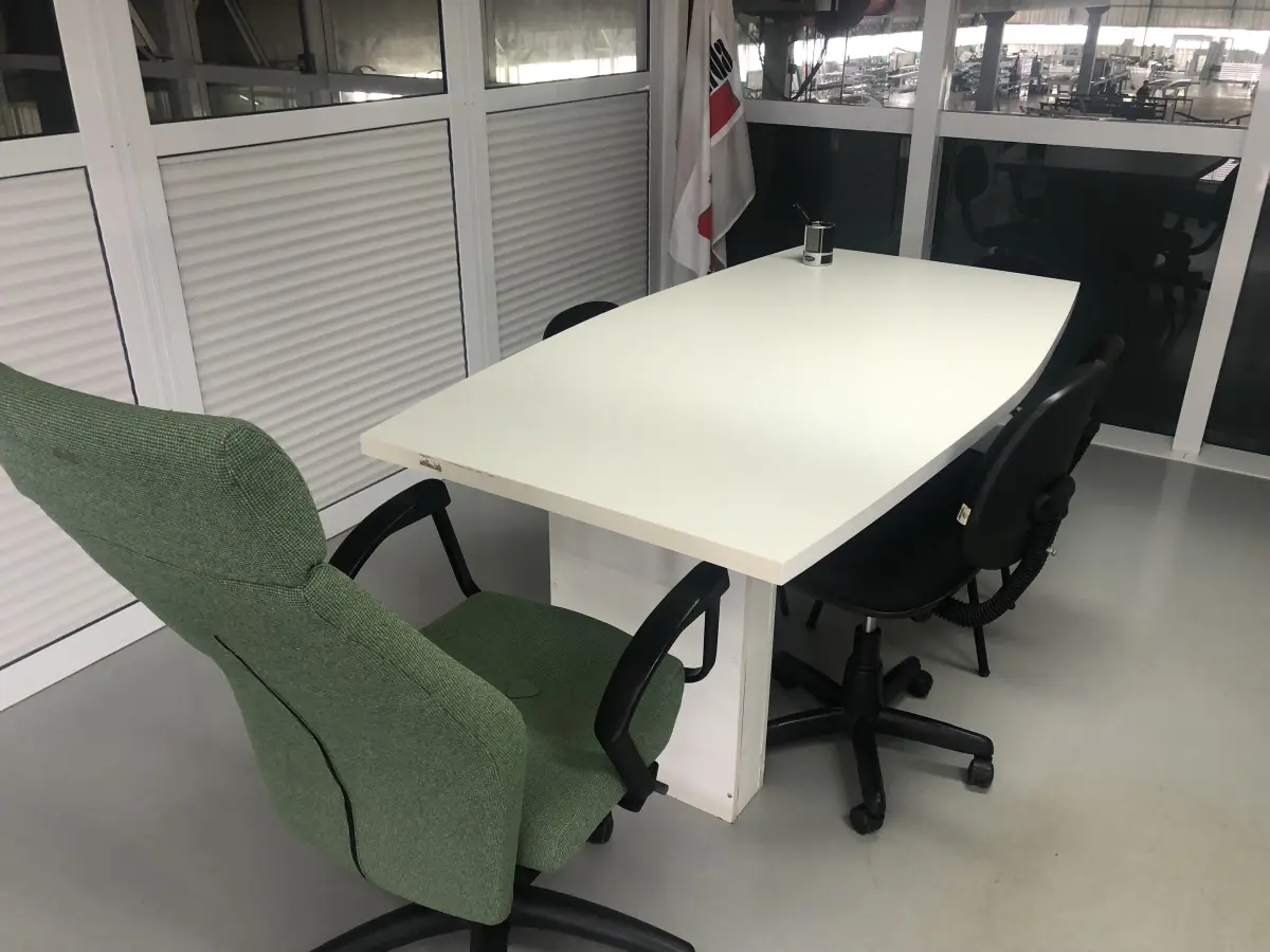 LOTE 001 - LOTE ENGLOBADO DE MAQUIINAS E EQUIPAMENTOS