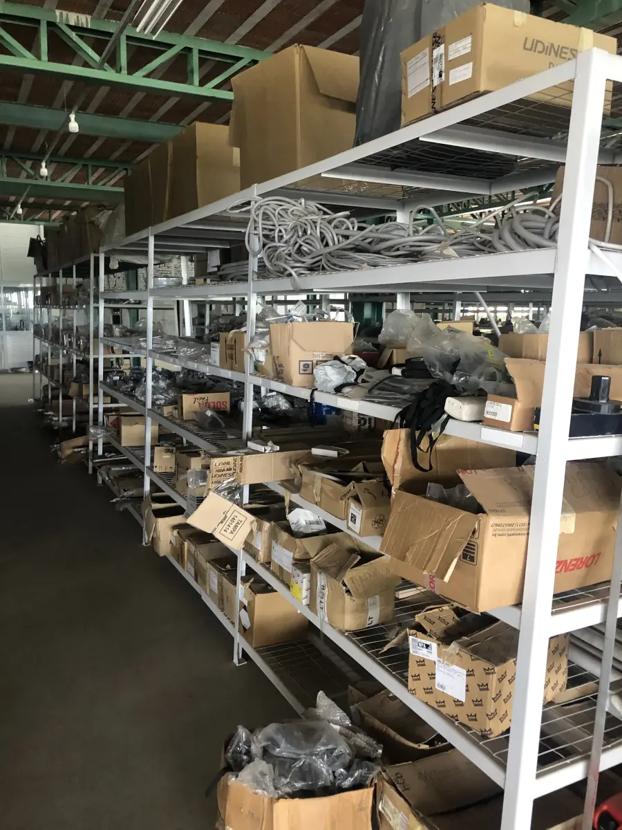 LOTE 001 - LOTE ENGLOBADO DE MAQUIINAS E EQUIPAMENTOS