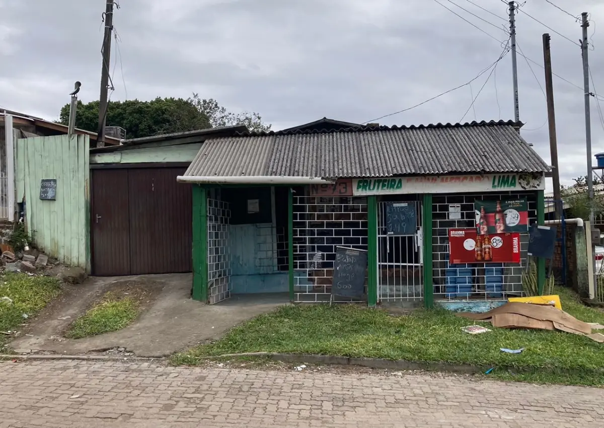 LOTE 123 - Um terreno constituído do lote número sete (7), da quadra número vinte e oito (28)