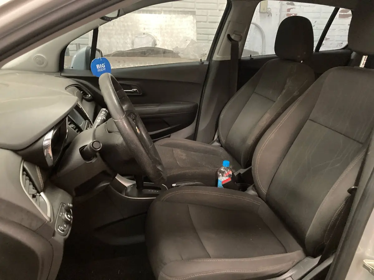 LOTE 001 - GM – Chevrolet – TRACKER LT 1.4 Turbo 16V Flex 4x2 aut., fabricação/modelo 2018/2018, cor: prata