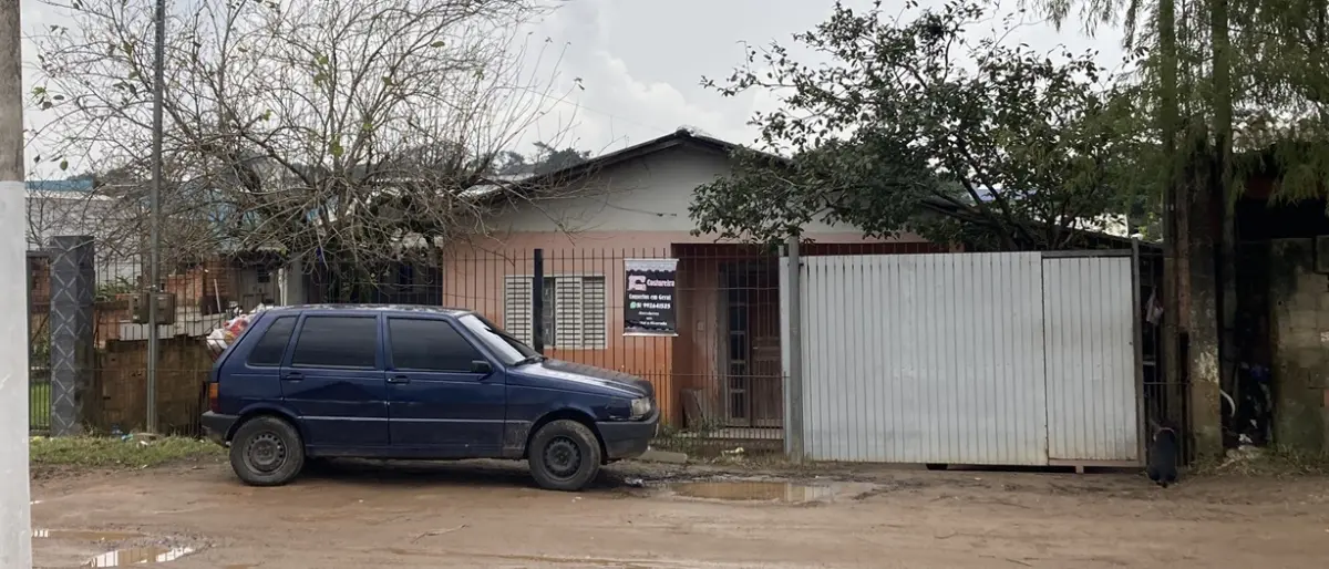LOTE 046 - Um terreno constituído do lote número seis (6), da quadra número trinta e três (33)