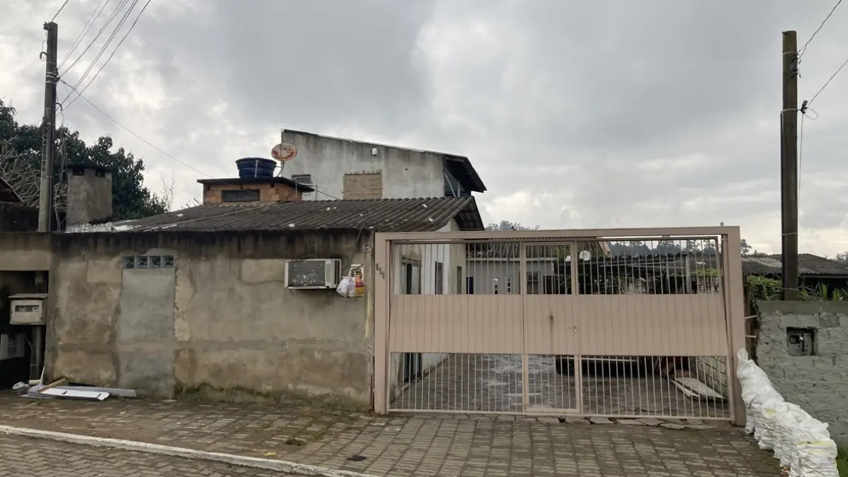 LOTE 065 - Um terreno constituído do lote número três (3), da quadra número vinte e quatro (24)