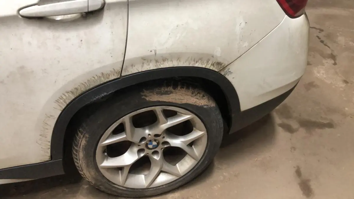 LOTE 001 - BMW X1 XDRIVE 28i 3.0 24v 4x4 Aut., Gasolina, ano 2010/2011, cor branca