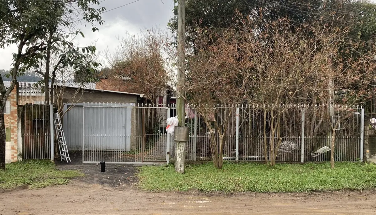 LOTE 135 - Um terreno constituído do lote número onze (11), da quadra número trinta e um (31)