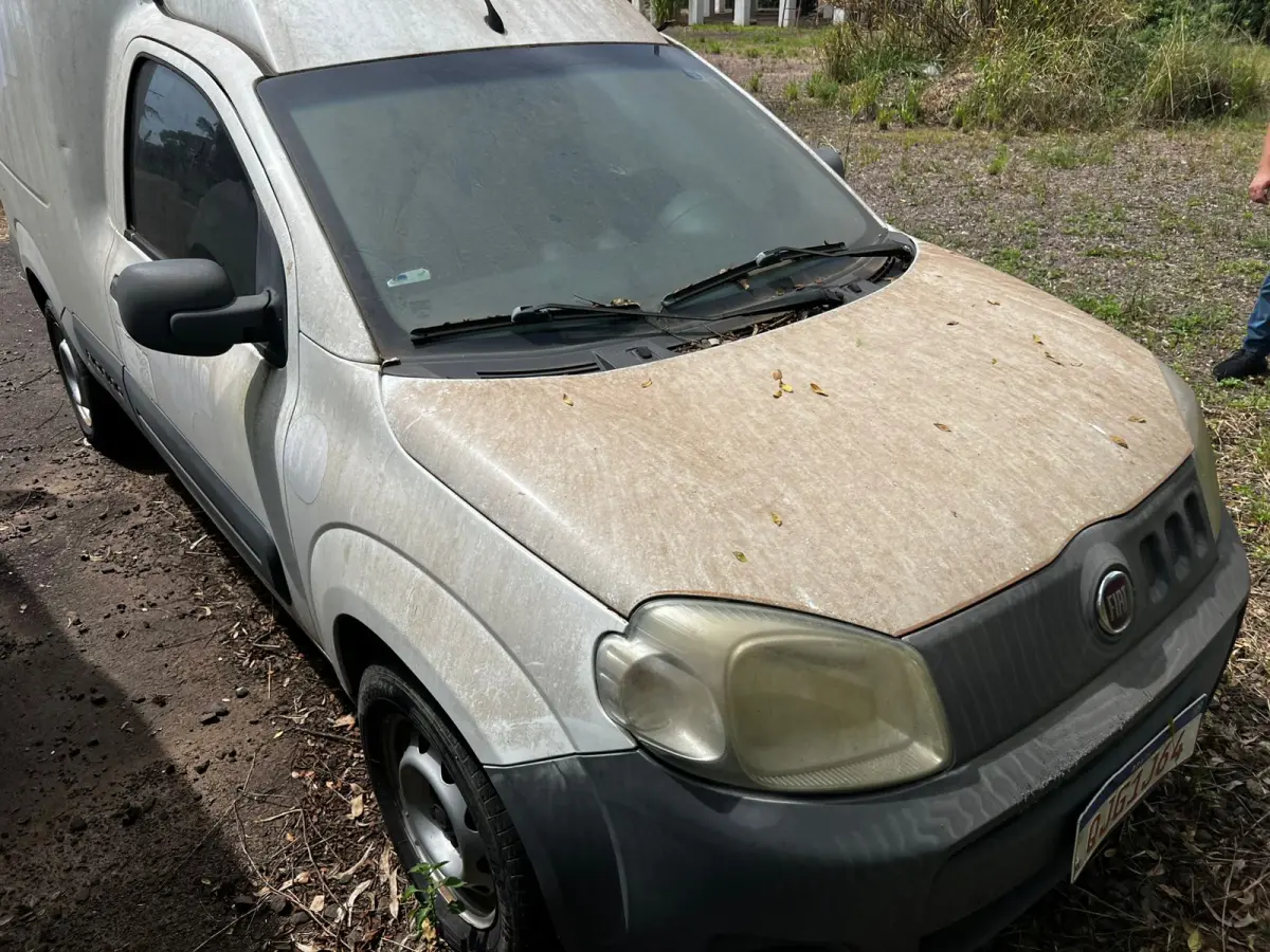 LOTE 005 - O veículo Fiat Fiorino Furgão EVO 1.4 Flex 8v 2p. Ano 2016