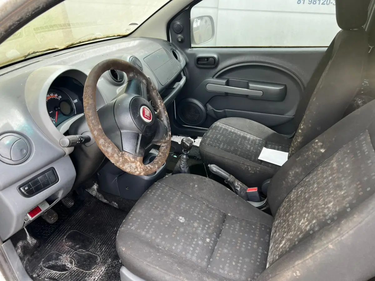 LOTE 005 - O veículo Fiat Fiorino Furgão EVO 1.4 Flex 8v 2p. Ano 2016