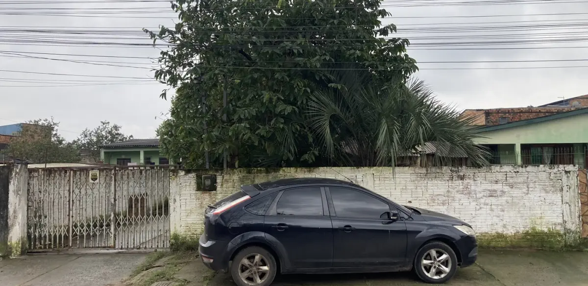 LOTE 076 - Um terreno constituído do lote número quatorze (14), da quadra número vinte e quatro (24)