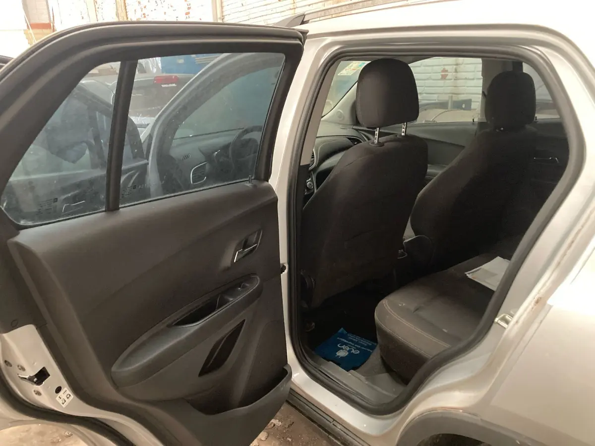 LOTE 001 - GM – Chevrolet – TRACKER LT 1.4 Turbo 16V Flex 4x2 aut., fabricação/modelo 2018/2018, cor: prata