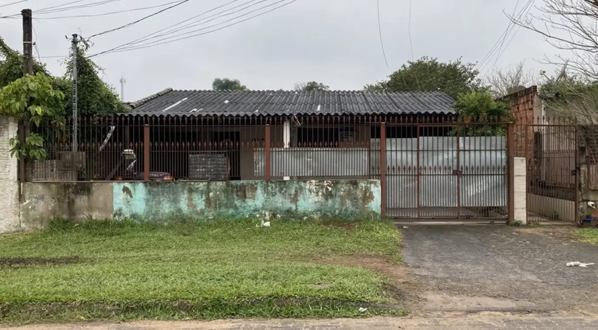 LOTE 106 - Um terreno constituído do lote número trinta e sete (37) da quadra número trinta e três (33)
