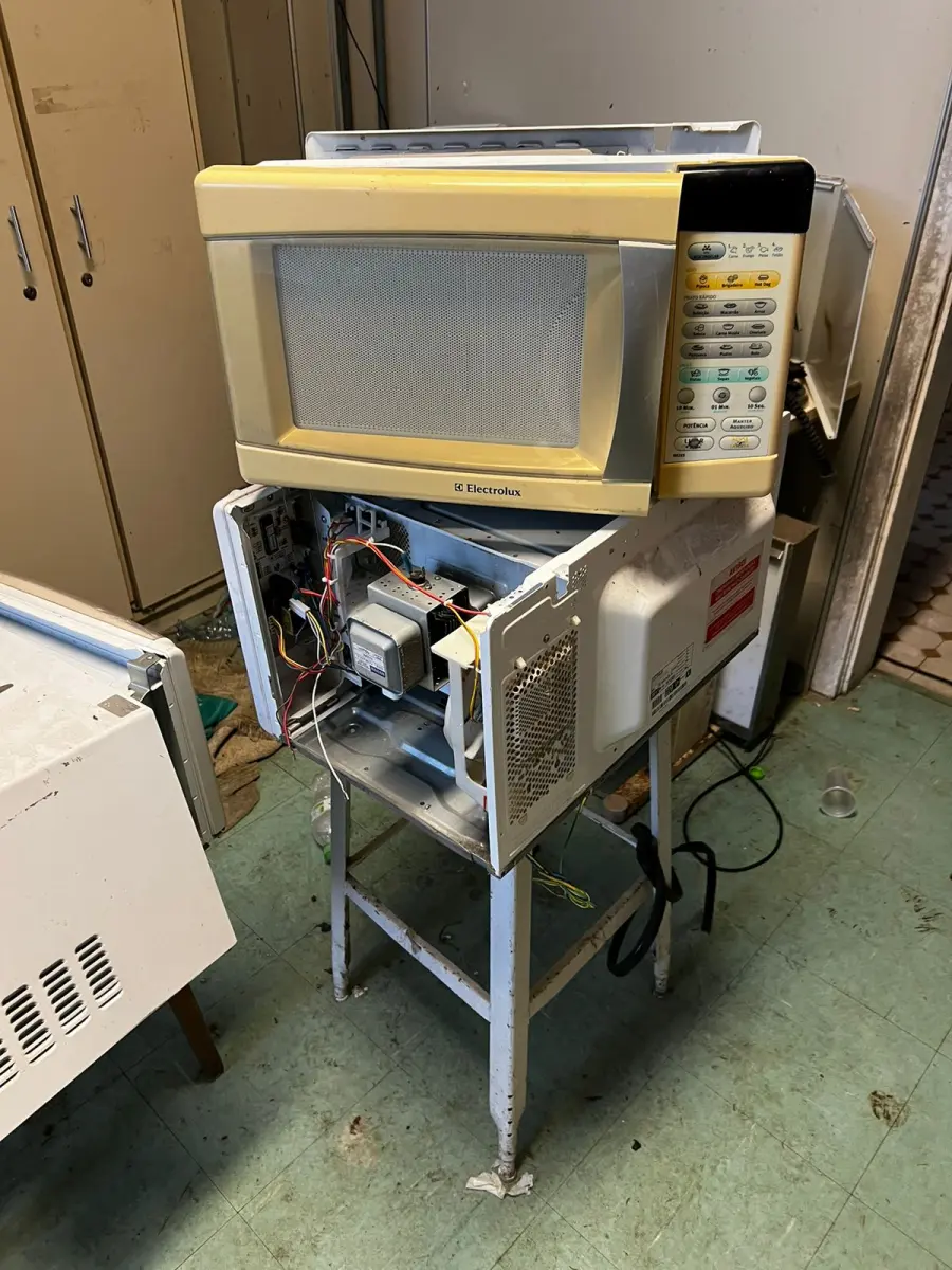 LOTE 001 - Lote englobado de diversos itens