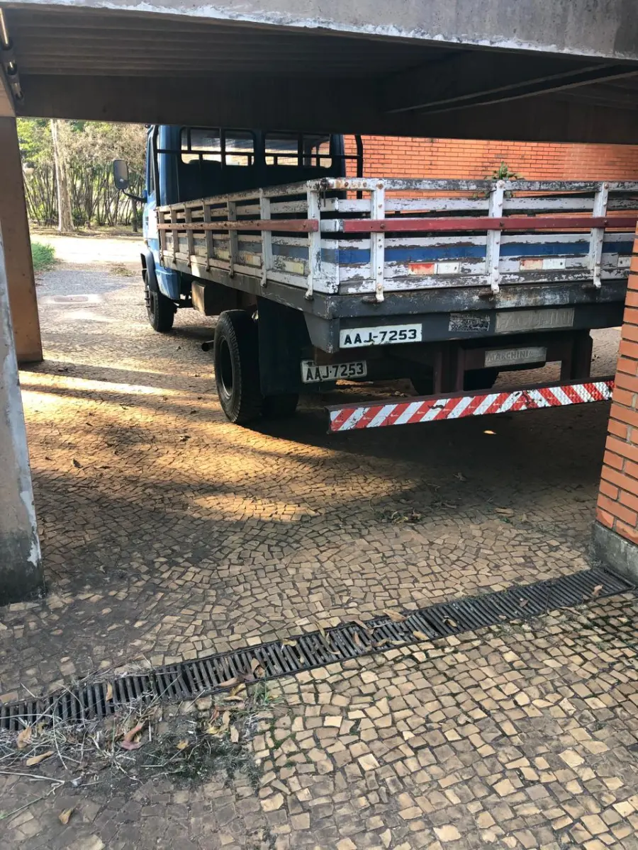 LOTE 013 - CAMINHÃO M. BENZ