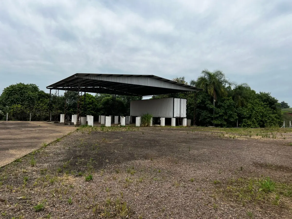 LOTE 001 - O imóvel localizado na Linha São Jacó, em Teutônia/RS. Sendo um área de terras com a superfície de 8.500m²