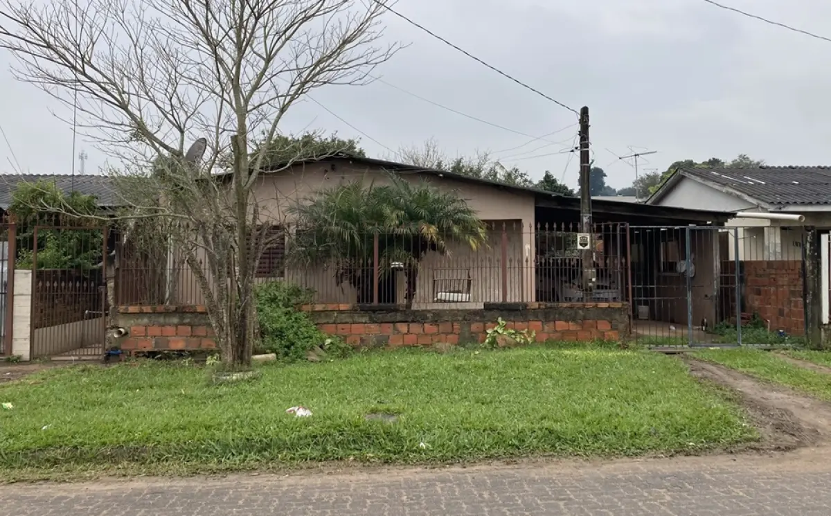 LOTE 061 - Um terreno constituído do lote número trinta e oito (38) da quadra número trinta e três (33)