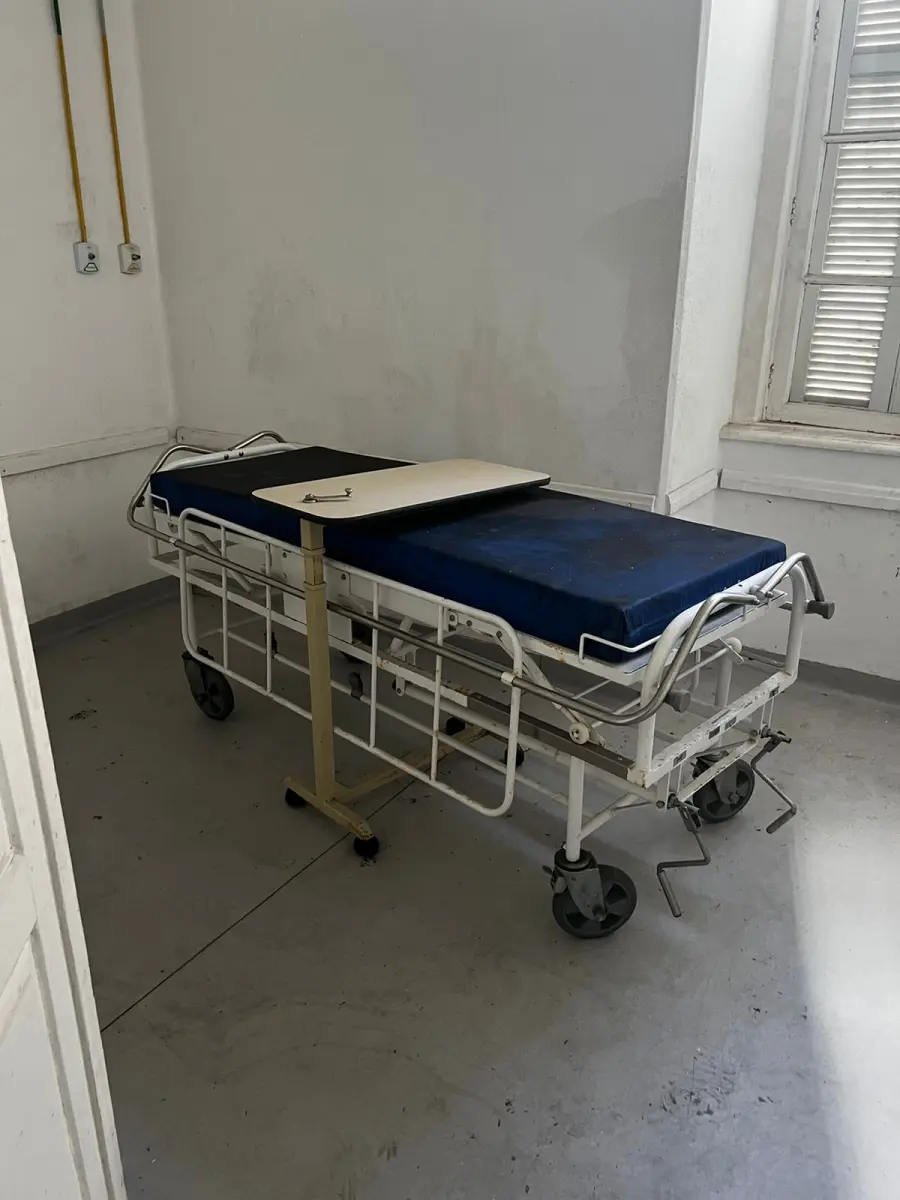 LOTE 001 - Bens móveis LOTE ENGOLBADO