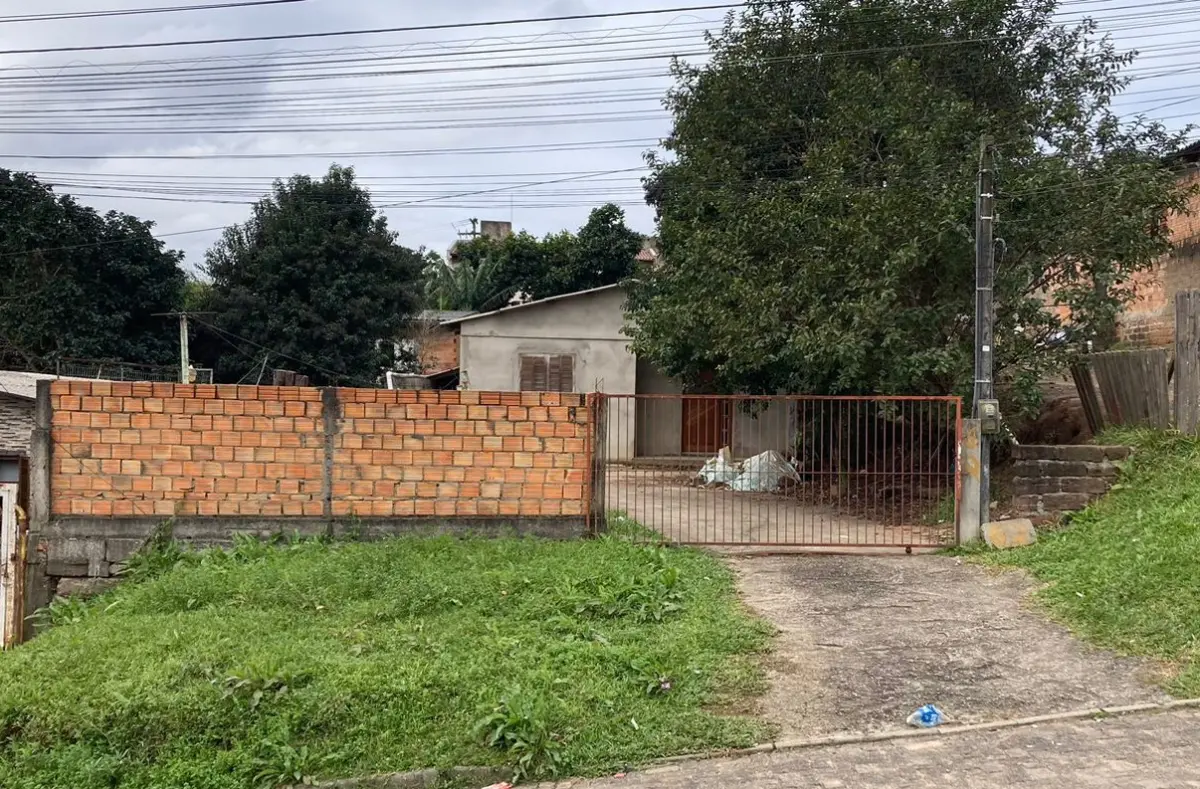 LOTE 114 - Um terreno constituído do lote número seis (6), da quadra número vinte e sete (27)