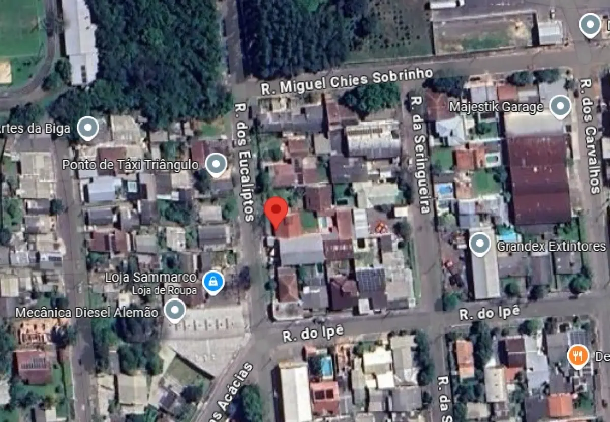 LOTE 008 - NOVO HAMBURGO - O terreno com um prédio residencial em alvenaria de padrão simples, sob o n.º 353 da Rua dos Eucaliptos, situado no bairro Ideal