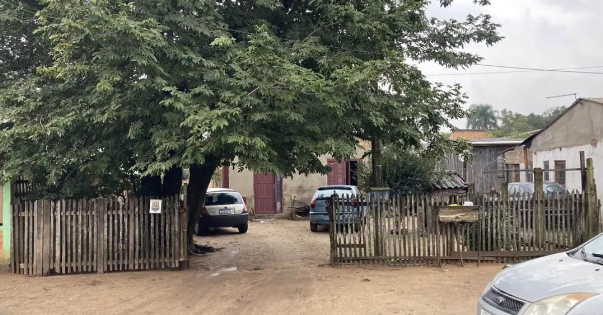 LOTE 055 - Um terreno constituído do lote número trinta e dois (32), da quadra número trinta e três (33)